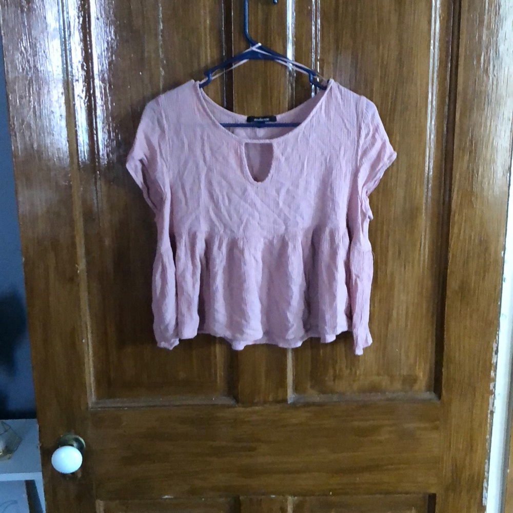 Short sleeve shirt